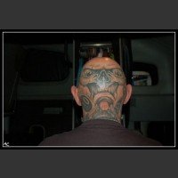 Tatuaże na głowach...