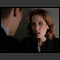 Spojrzenia Scully z Archiwum X...